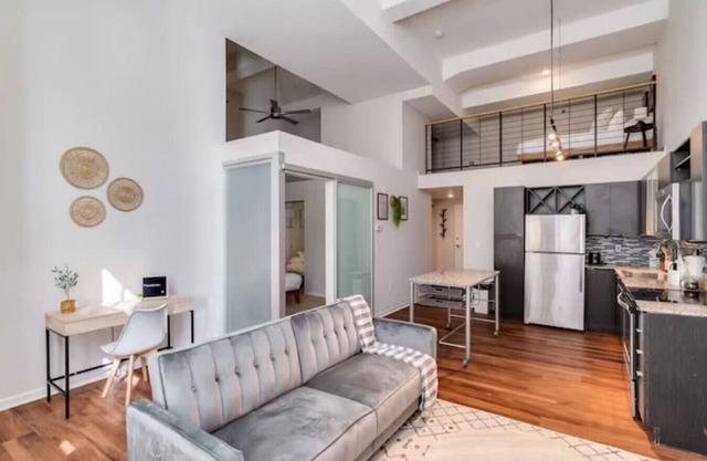 2-Bedroom in CBD Sky Lounge & Pool Access