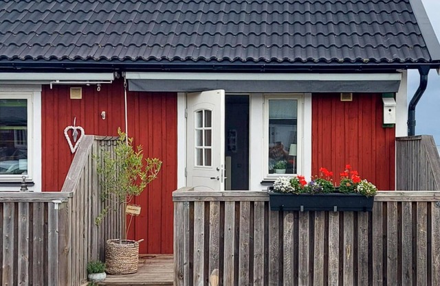 2 bedroom lovely home in Köpingsvik