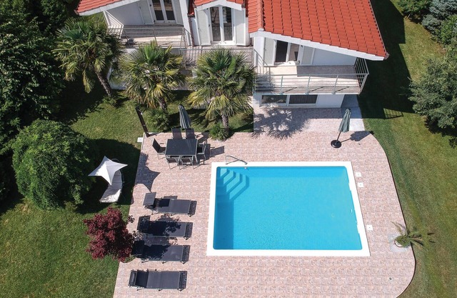 2 bedroom lovely home in Sinj