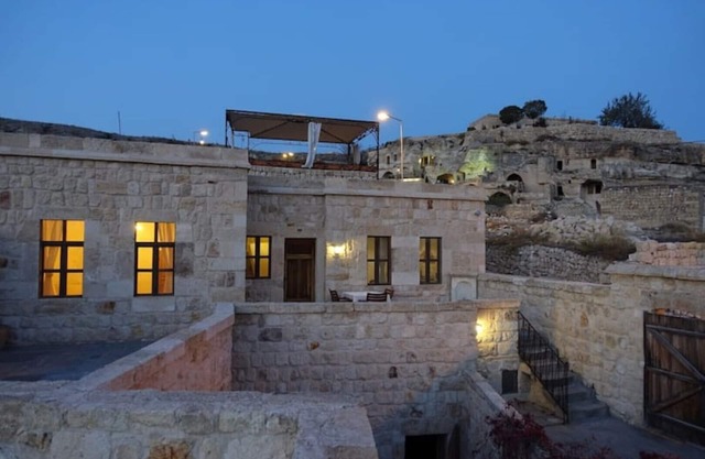 2-Bedroom Mountain View Stone House