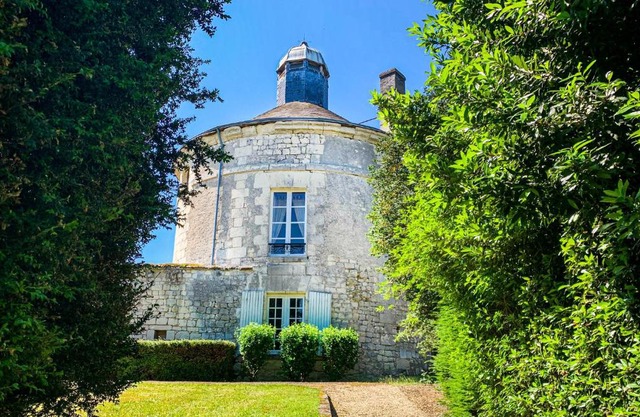 2 Bedroom Stunning Home In Chinon
