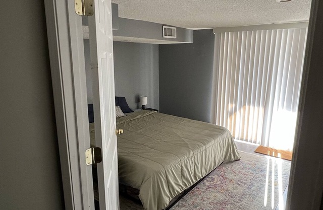 2 Bedroom Townhome close to everything