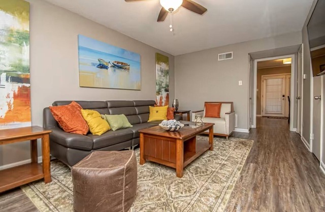 2 Bedrooms in Quiet Midtown Little Rock near St Vincent-Coffee-Guest Safety