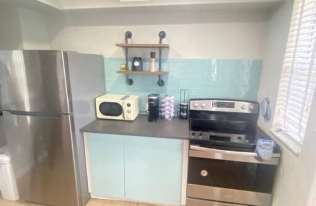2 BR Tampa Townhouse - ONLY 10 Mins to DT!