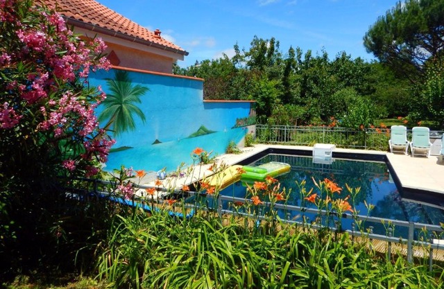 2 chambres et salle de bain un oasis de bien être Piscine et jardin Direct Gare Aéroport