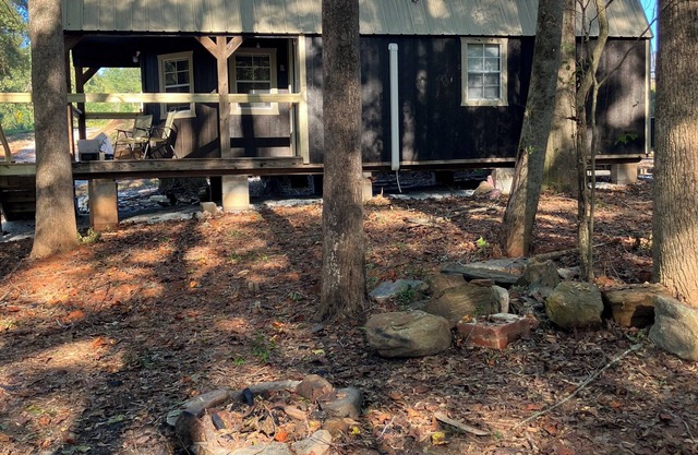 2 Cozy Cabin in charming Westminster
