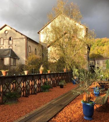 2 lofts dans château industriel Les Grands Moulins de Ruffin