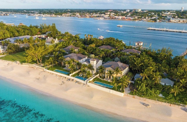 2 Luxury Villas| 2 Pools | Oceanfront | Beachfront