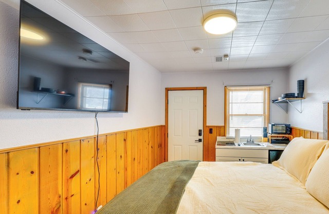 2 Mi to Black Hills Nat’l Forest: Convenient Pad!