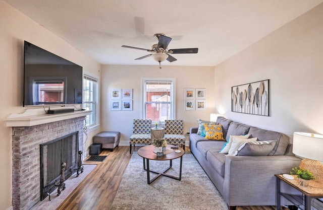 2 Mi to Churchill Downs: Louisville Home!