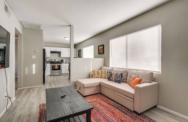 2 Mi to Dtwn & Chase Field: Condo w/City View!