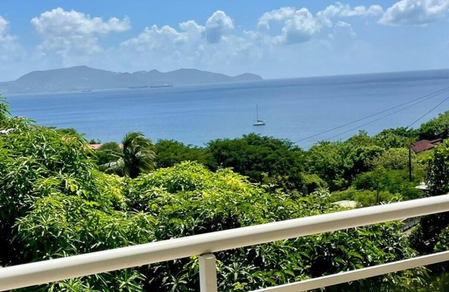 2 minutes from the beach cinema apartment with 5-seater Jacuzzi on the terrace