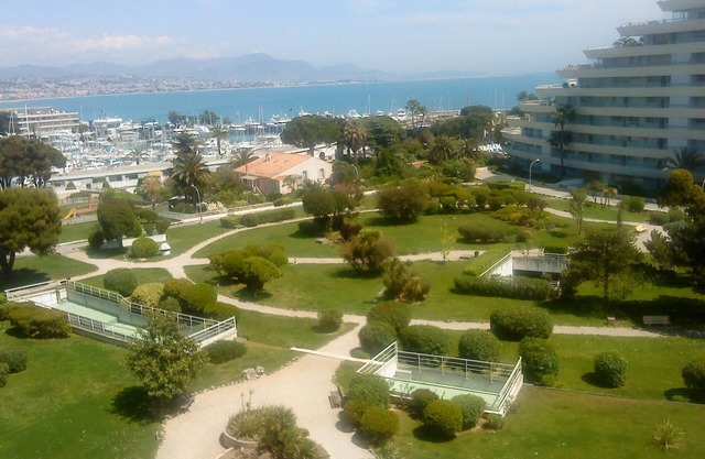 2 P MARINA BAY OF ANGELS, magnificent sea views and direct access to the beach