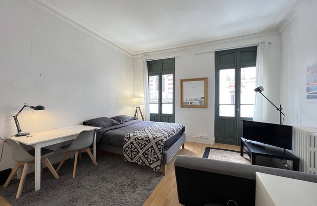 2-person apartment in Toulouse near metro