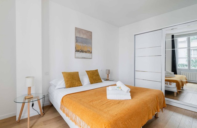 2 pieces renovee a neuf Paris 5 - 4P