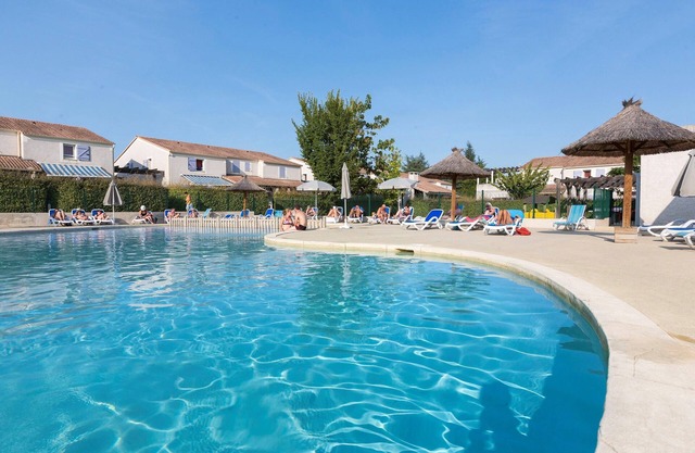 2 piscines extérieures | Kayak + Canoë + VTT + Randonnée