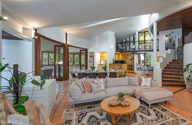 20 Little Cove 4BR Home + Pool + Pool table