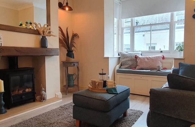 20 Rosemary Lane - a coastal that sleeps 4 guests in 2 bedrooms