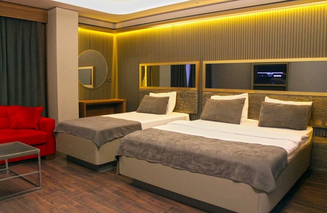 216 Eagle Palace Suite