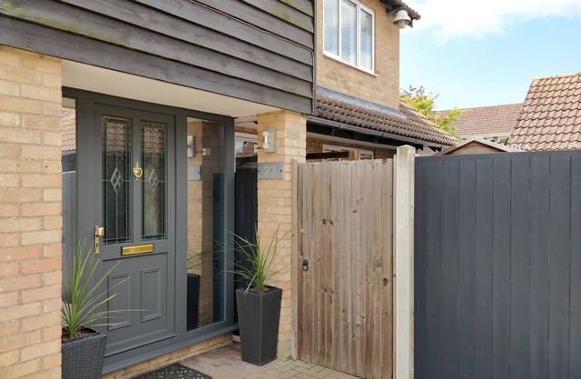 23 BRANDESTON CLOSE, family friendly in Great Waldingfield