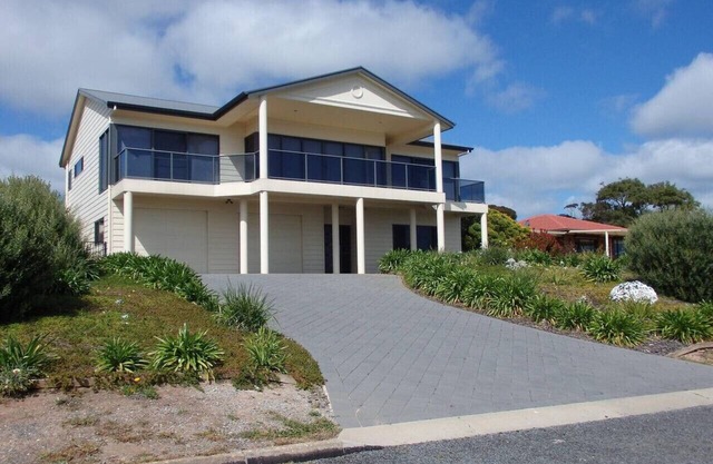 23 Seaview Crescent, Normanville
