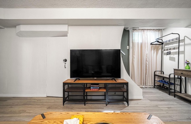 2428L-KingBed/3BR/Sleep8/Quiet/Family/Full Kitchen