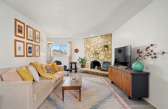 2428W-KingBed/6BR/Sleep16/Quiet/Whole House/Full Kitchen