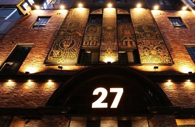 27 HOTEL