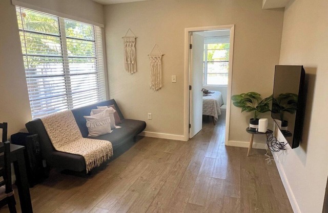 2932 #2 · Cozy Allapattah Getaway