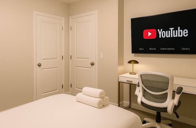 2B2B Free Parking & Premium Beds