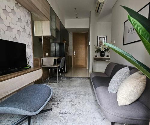 2BR Flat Taman Anggrek Residence