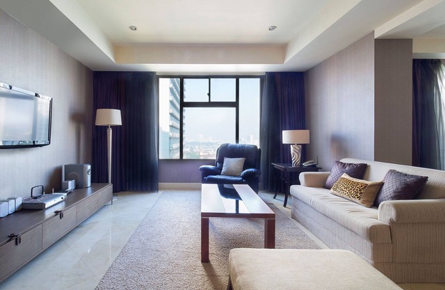 2BR Luxury Apartment in Central Jakarta w/5-Star Hotel Amenities