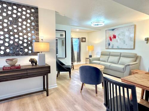 2br Townhouse Taft Stadium & Plaza Dining #n39
