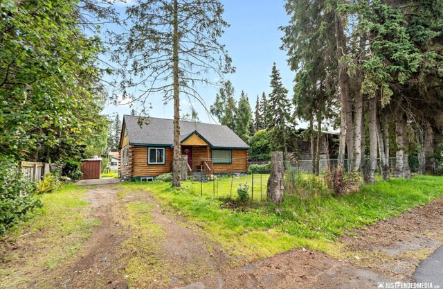2Woodland 1950 Cabin