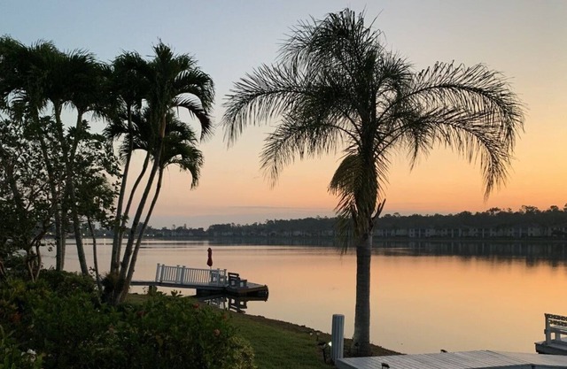3-2 Naples Villa 10 minutes from downtown Naples and Beaches