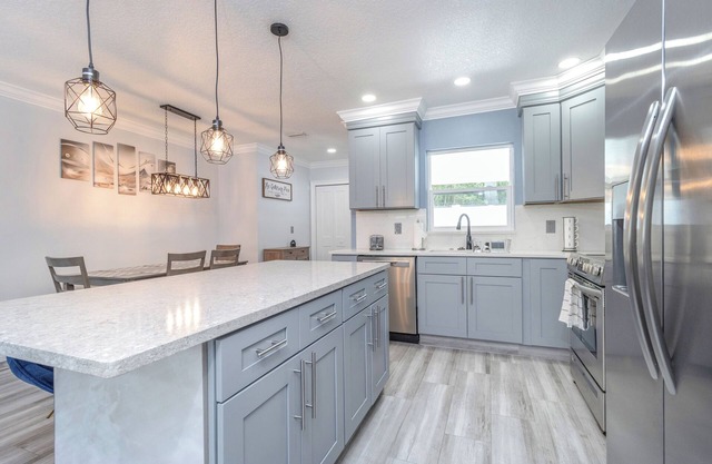 3/2 Renovated Wifi/HotTub