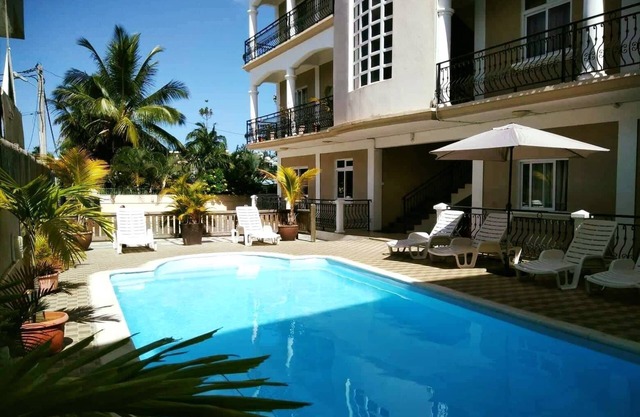 3 APARTMENTS of 110 m2 - ACCOMMODATION CAPACITY: 20 People