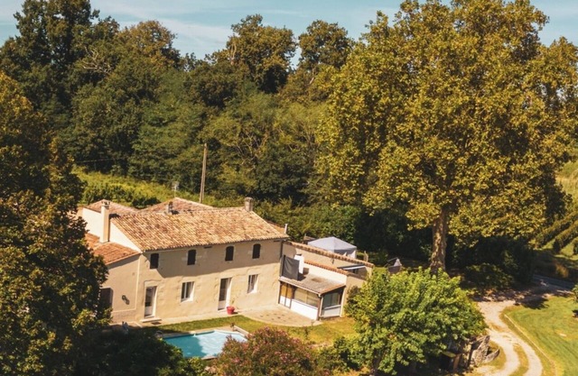 3 apartments with private pool and Jacuzzi