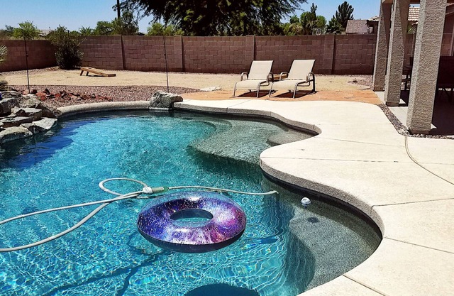3 bed/2 bath in a very nice neighborhood in gilbert