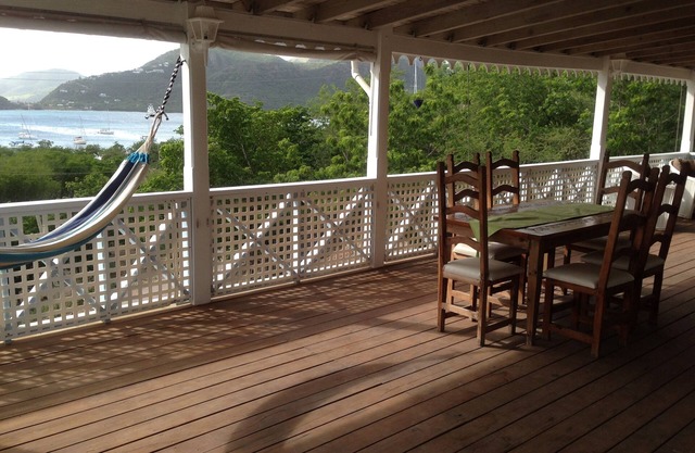 3 Bed, 2 Bath, Pigeon Beach, A/C, WIFI, Private Plunge Pool, Large Covered Deck.