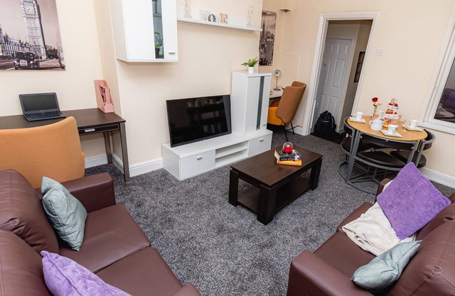 3 bed apartment with free WiFi and Netflix
