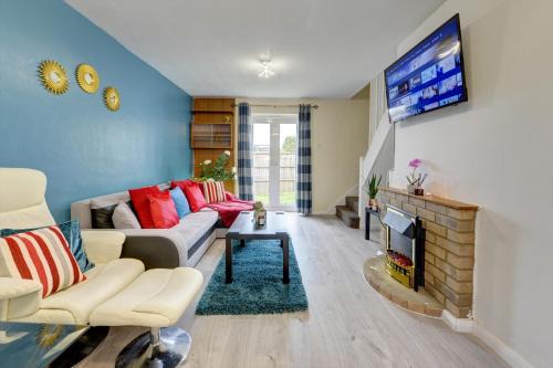 3-bed House, sleeps 8, Next to Park