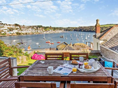 3 Bed in Polruan 83821
