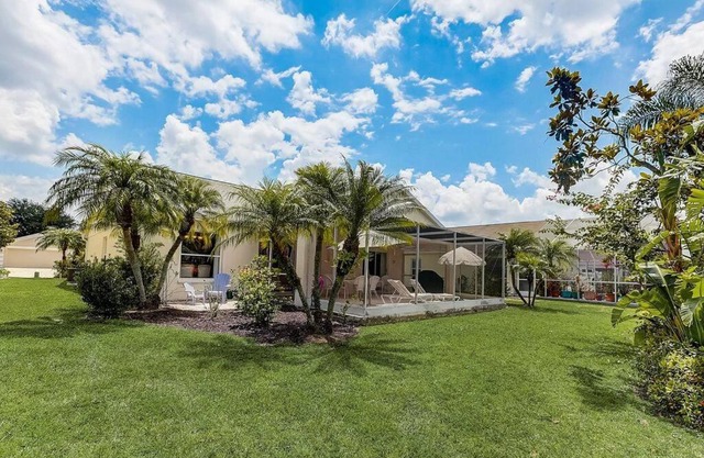 3 Bedroom 2 Bath Home Between Anna Maria Island and Siesta Key