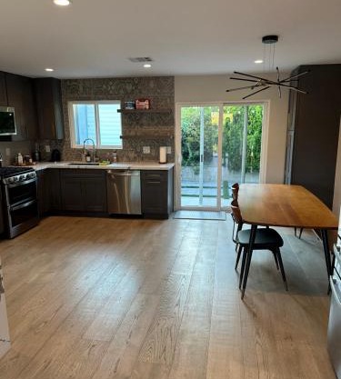 3 bedroom 2 bathroom stylish and modern home in Marina Del Rey