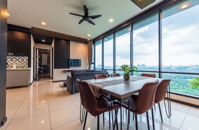 3 bedroom 6~7pax Condo in KL Bukit Bintang