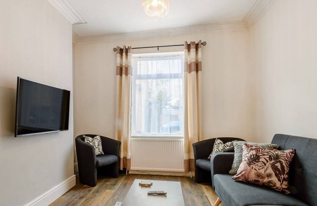 3 bedroom accommodation in Scarborough