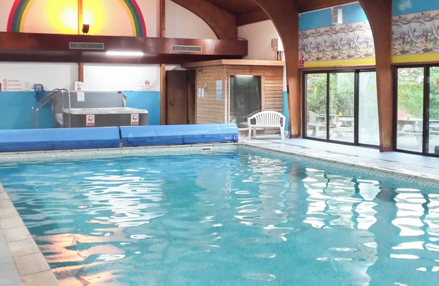 3 bedroom accommodation in Llanfynydd