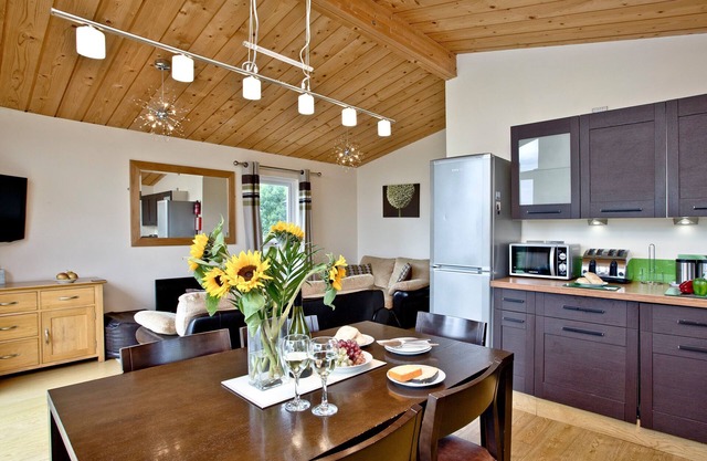 3 bedroom accommodation in Hawkchurch, Axminster