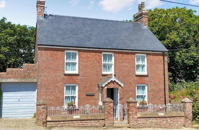 3 bedroom accommodation in Llanrhian